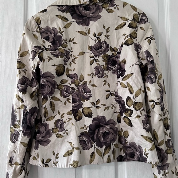 Nick & Mo floral blazer. Shell is 💯% cotton. Sheer polyester lining. S - Picture 8 of 9